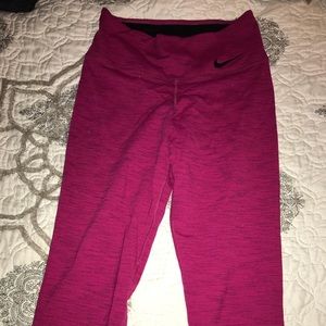 Nike Legedary Capri Crops Heathered Pink XS